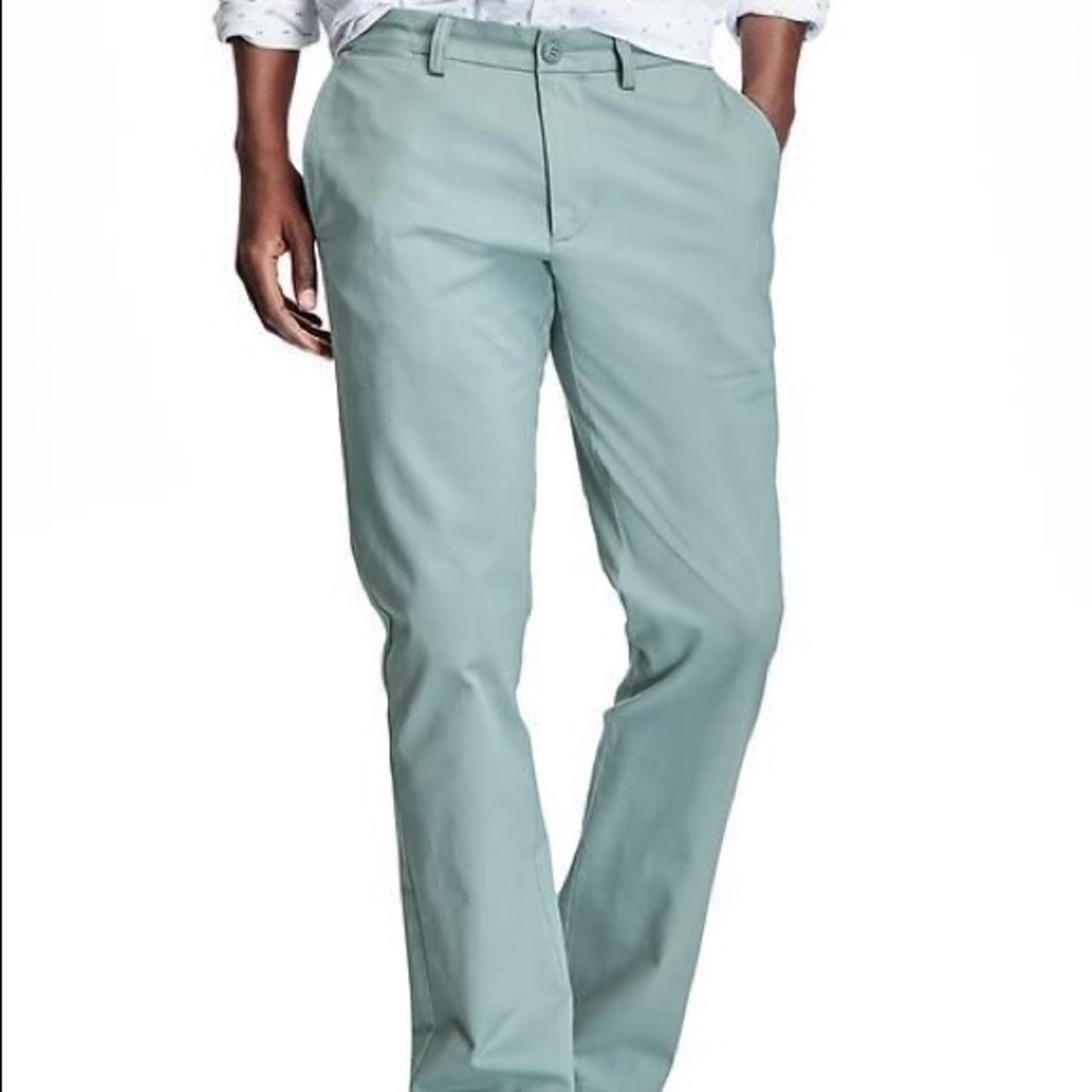 OLD NAVY SLIM ULTIMATE CHINOS